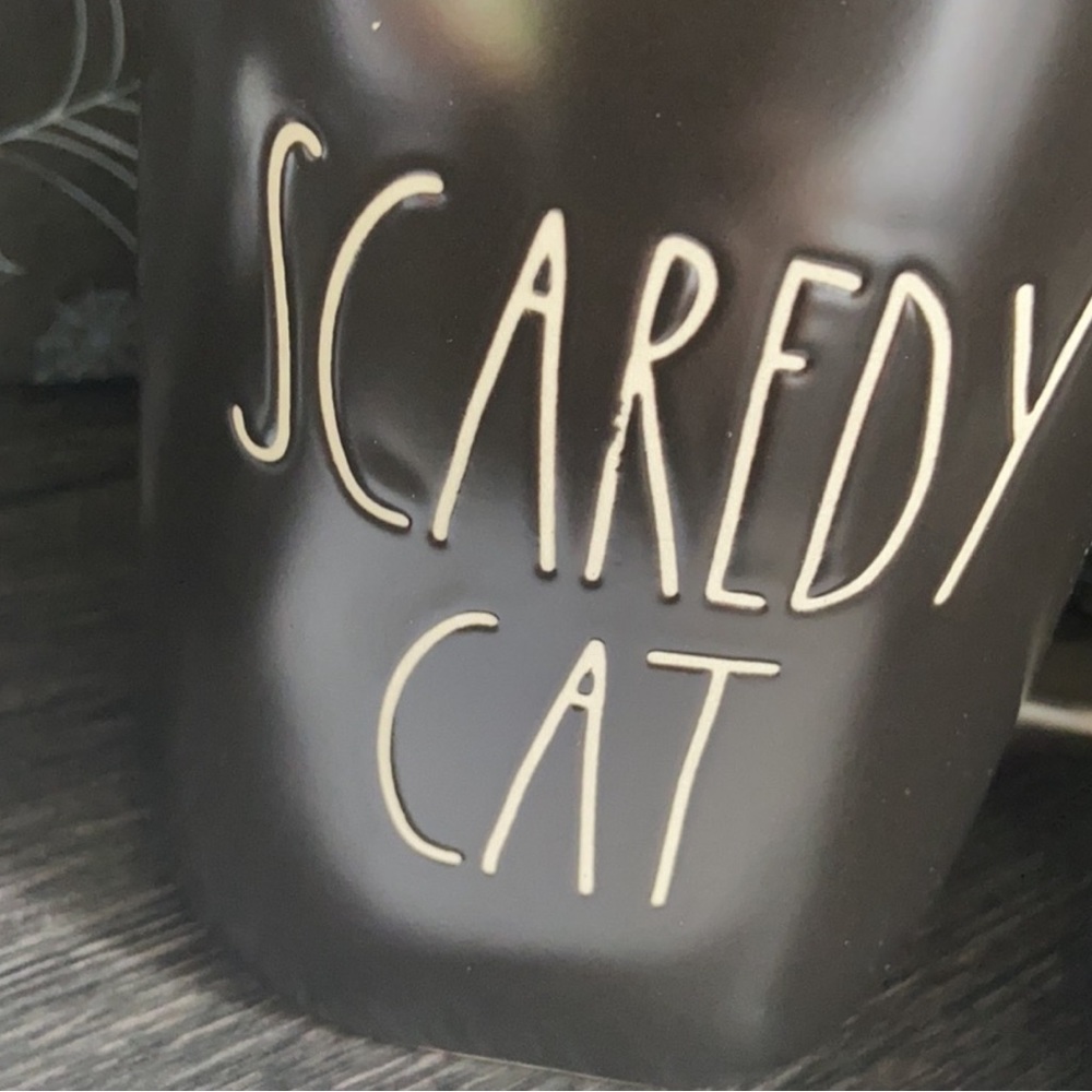 🖤FRIDAY SALE🖤Rae Dunn Scaredy Cat Mug